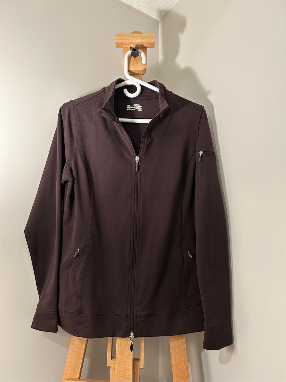 Jockey Women’s Full-Zip Yoga Jacket in Dark Brown Size XL